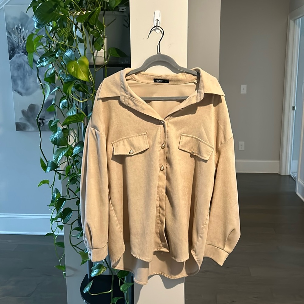 Lovely flannel! Great for oversized as well!